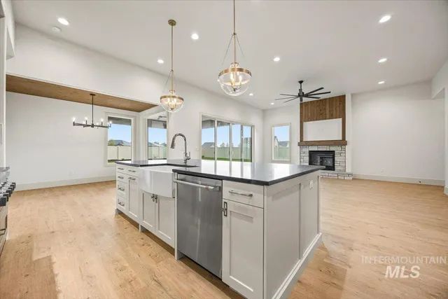 $929,000 | 7462 East Newcastle Drive, Nampa, ID 83687