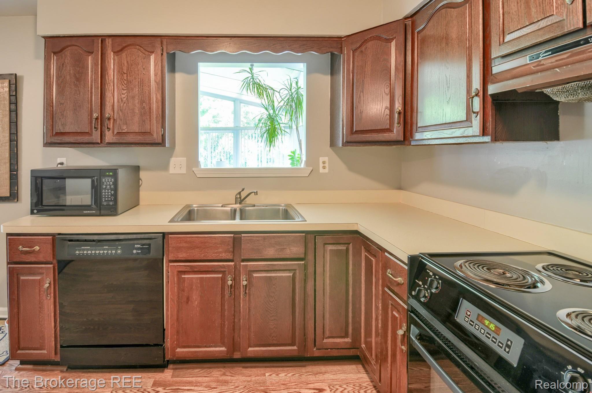 2326 North Irish Road Davison, MI 48423 - Photo 18 of 33 SD3_7849-HDR(5).jpg