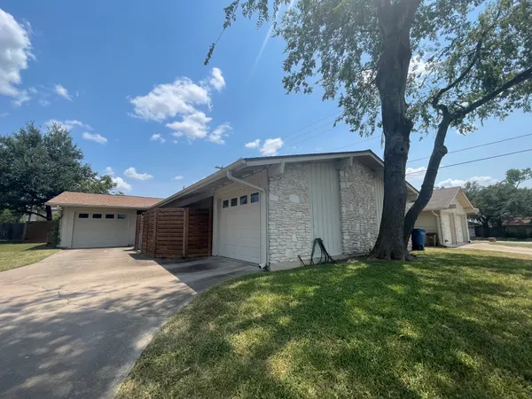 $1,700 | 8003 Pinedale Cove, Unit A, Austin, TX 78757
