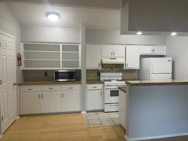 $1,700 | 8003 Pinedale Cove, Unit A, Austin, TX 78757