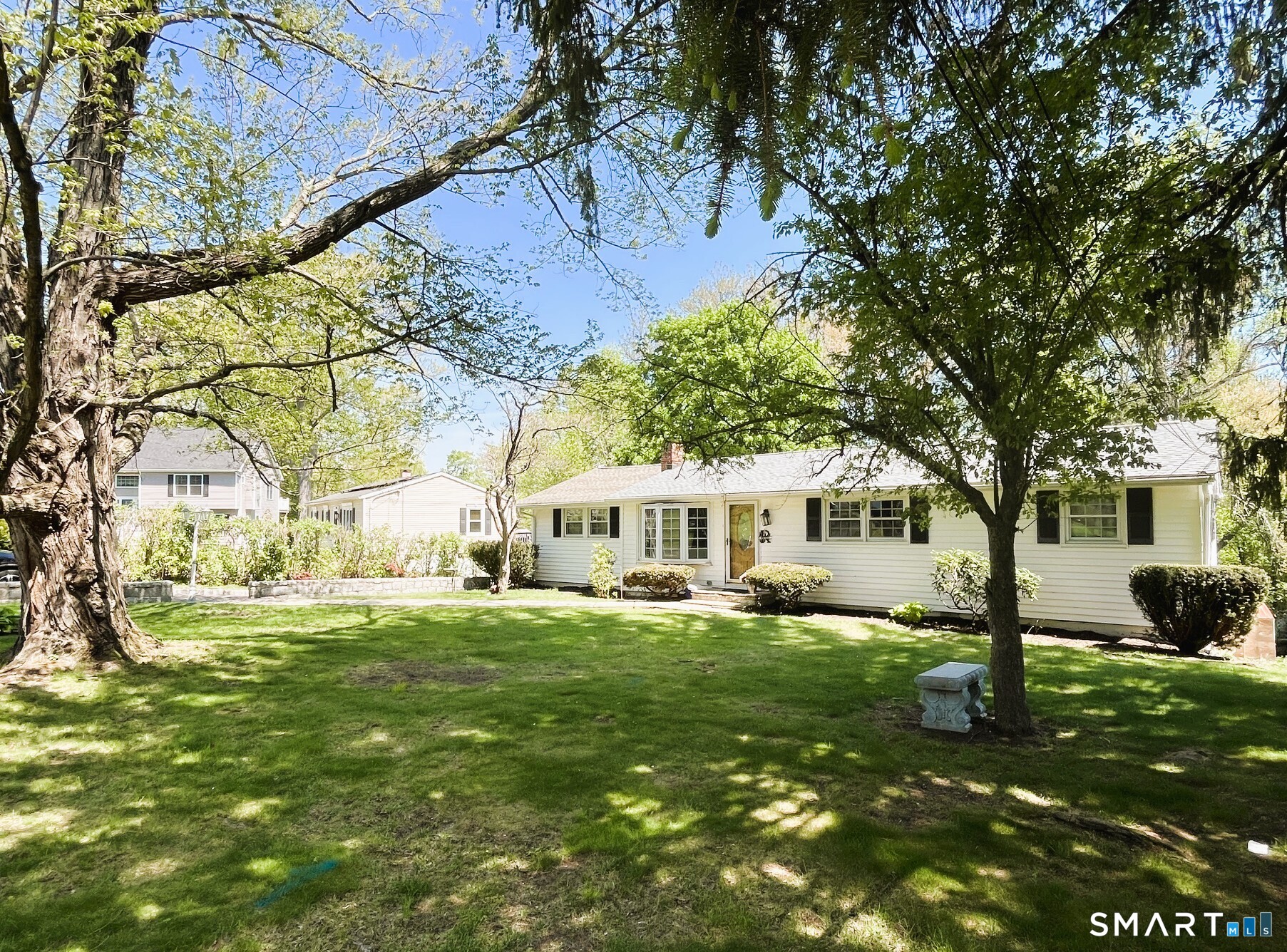 43 Meadowbrook Road Danbury, CT 06811 - Photo 2 of 25