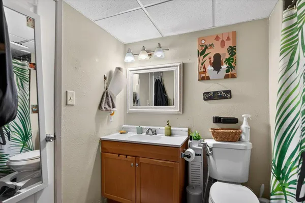$130,000 | 1550 West Ashlan Avenue, Unit 104, Fresno, CA 93705