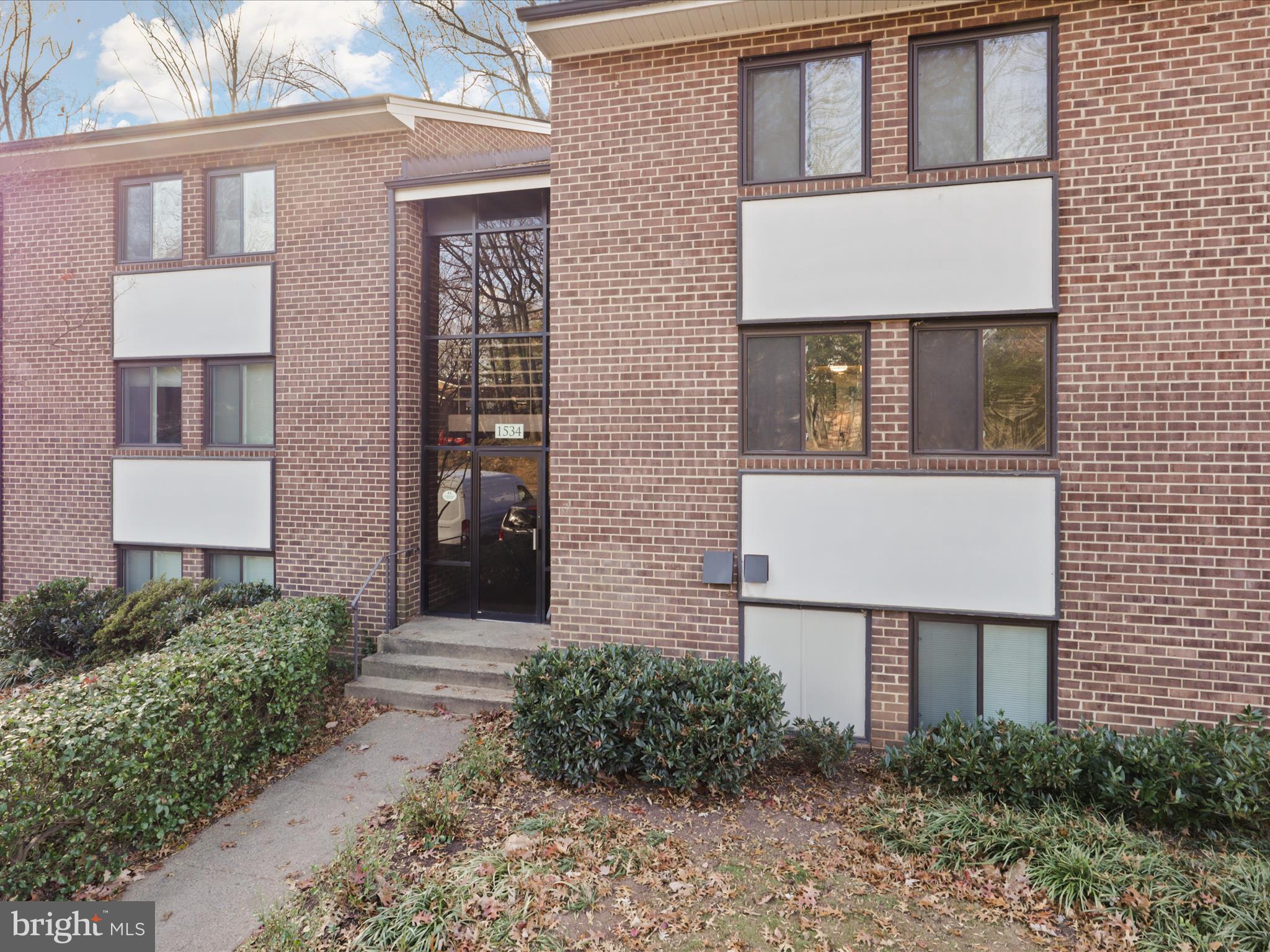 1534 Northgate Square, Unit 12B Reston, VA 20190 - Photo 17 of 24 Gallery Image 17