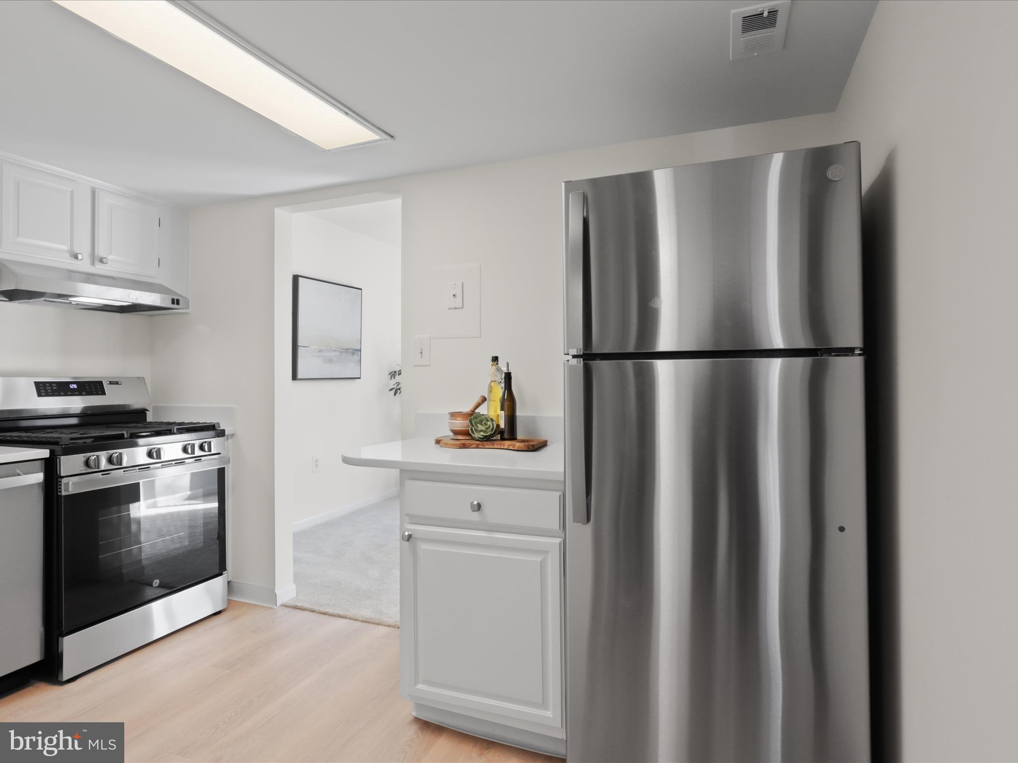 1534 Northgate Square, Unit 12B Reston, VA 20190 - Photo 8 of 24 Gallery Image 8
