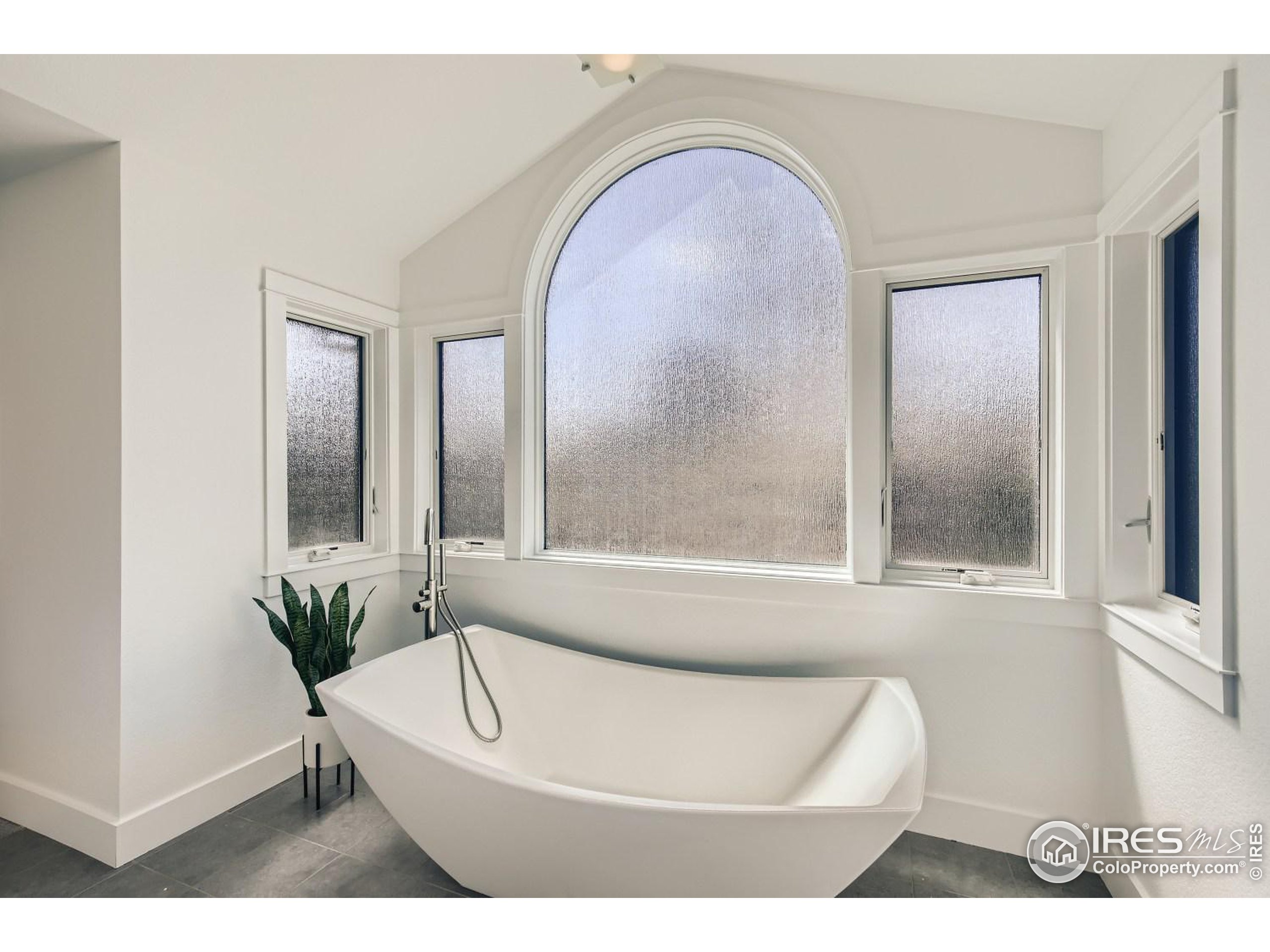 1525 Oak Avenue Boulder, CO 80304 - Photo 17 of 30 a view of livingroom with furniture and window