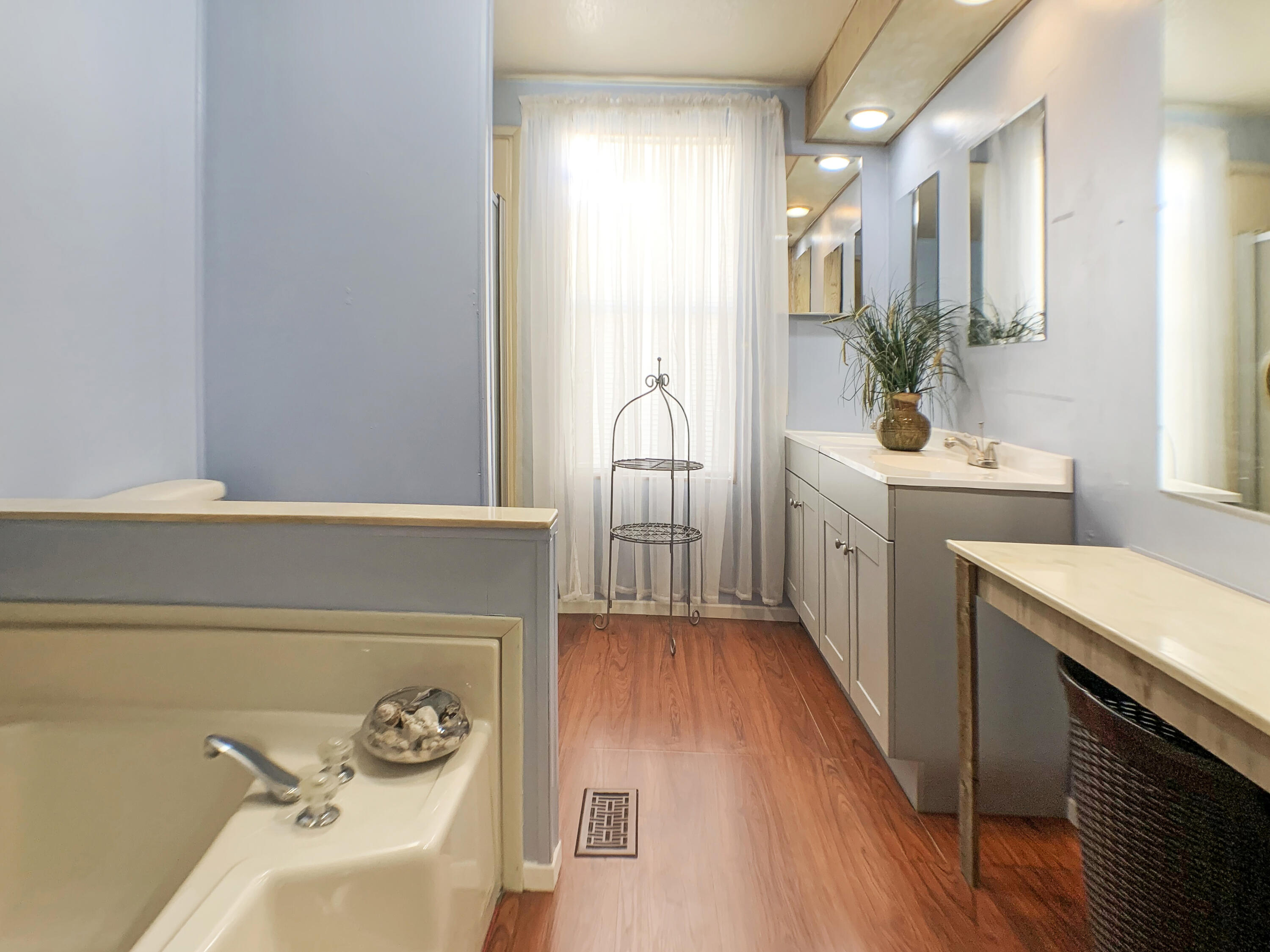 47685 Prado Way Indio, CA 92201 - Photo 14 of 26 a bathroom with a sink a toilet and mirror