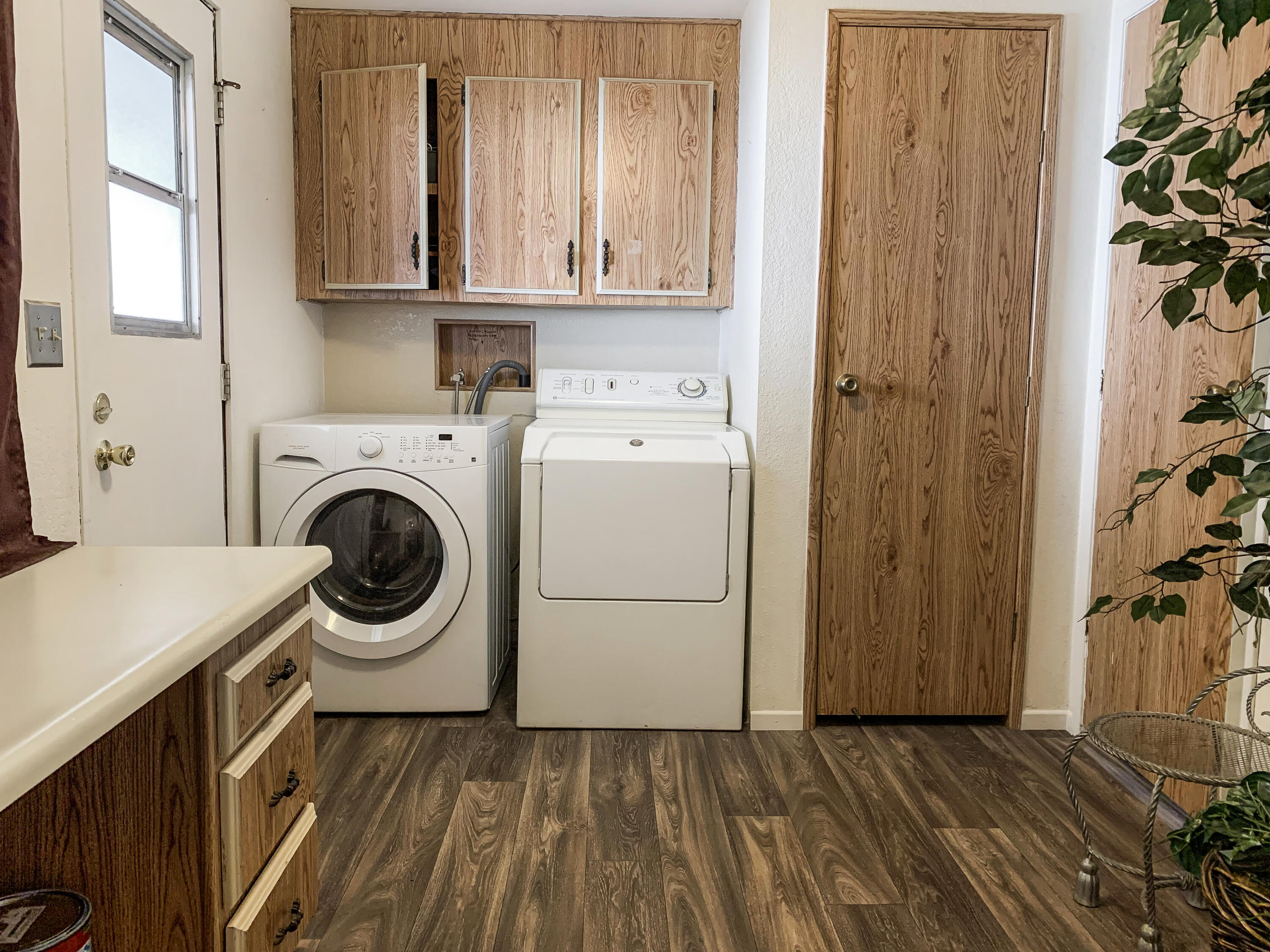 47685 Prado Way Indio, CA 92201 - Photo 20 of 26 a utility room with dryer and washer