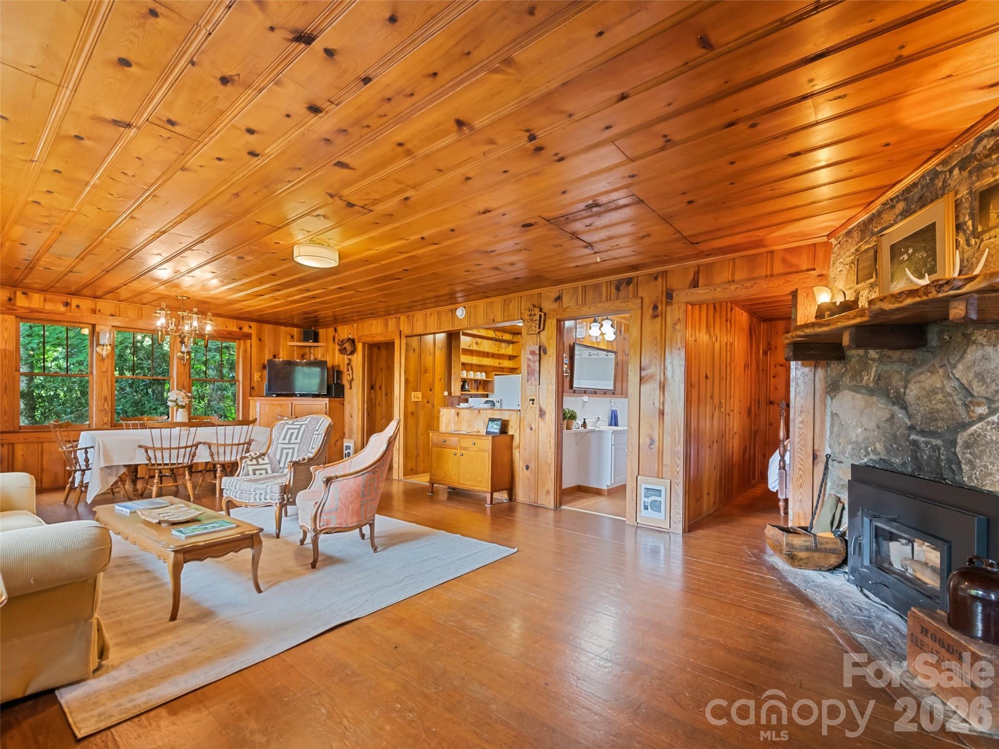 104 The High Road Waynesville, NC 28786 - Photo 12 of 42 Gallery Image 12