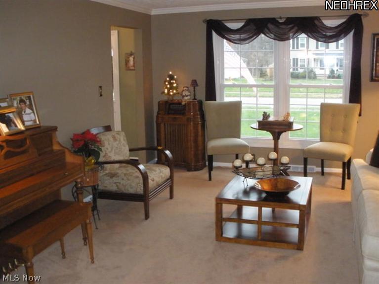 28223 Knickerbocker Road Bay Village, OH 44140 - Photo 4 of 22 Gallery Image 4