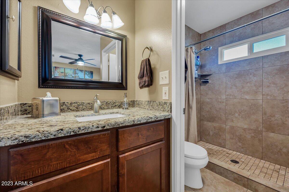 3720 West Redfield Road Phoenix, AZ 85053 - Photo 13 of 32 25-3702 W Redfield-25