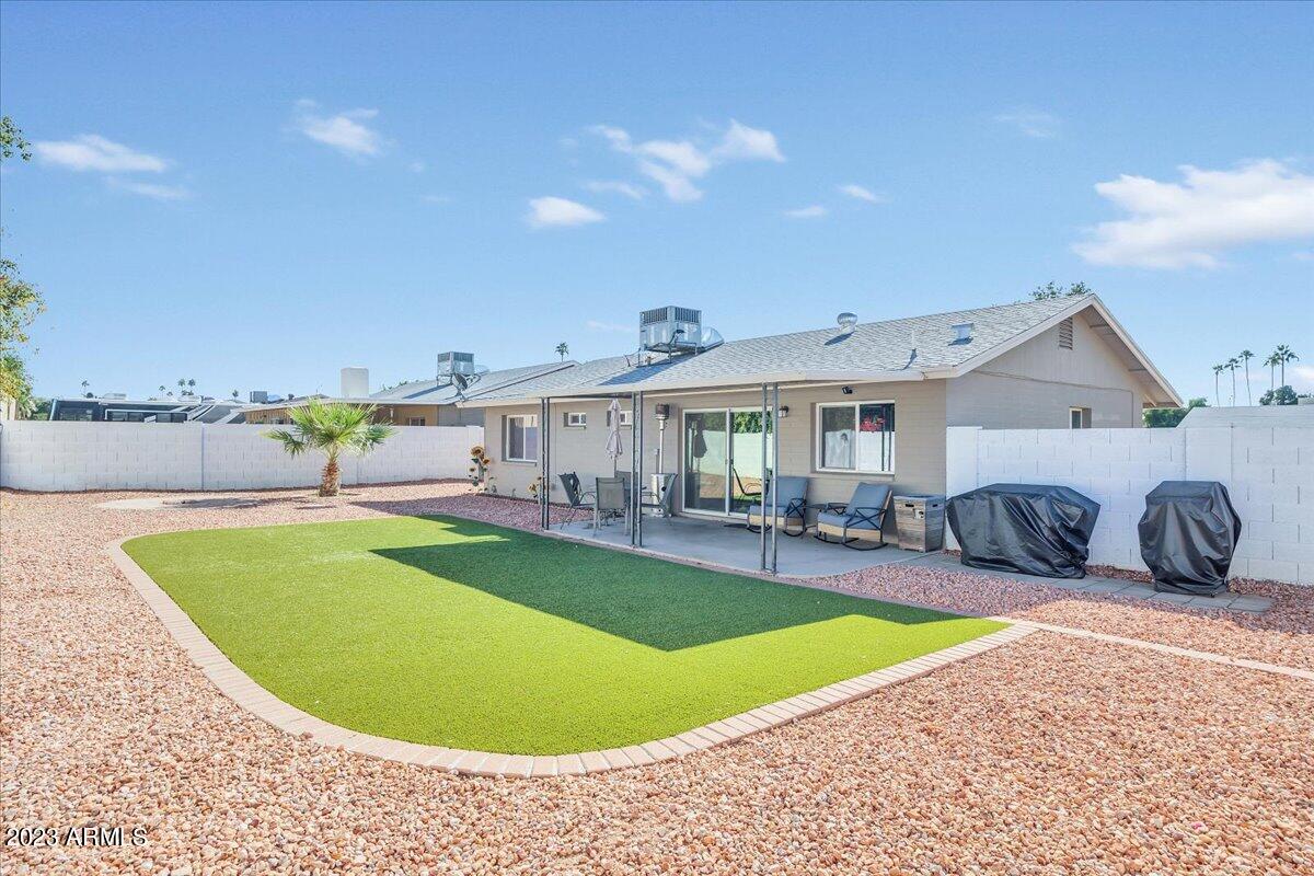3720 West Redfield Road Phoenix, AZ 85053 - Photo 23 of 32 33-3702 W Redfield-33