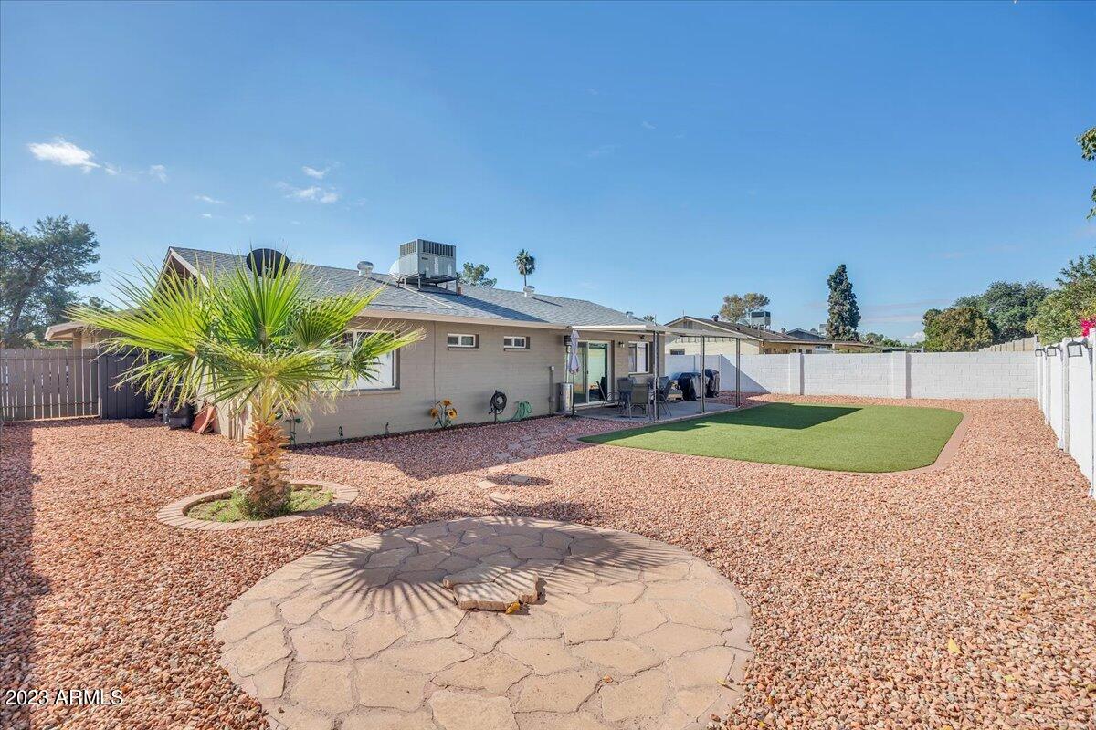 3720 West Redfield Road Phoenix, AZ 85053 - Photo 25 of 32 35-3702 W Redfield-35