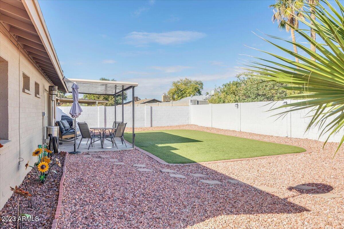 3720 West Redfield Road Phoenix, AZ 85053 - Photo 26 of 32 37-3702 W Redfield-37