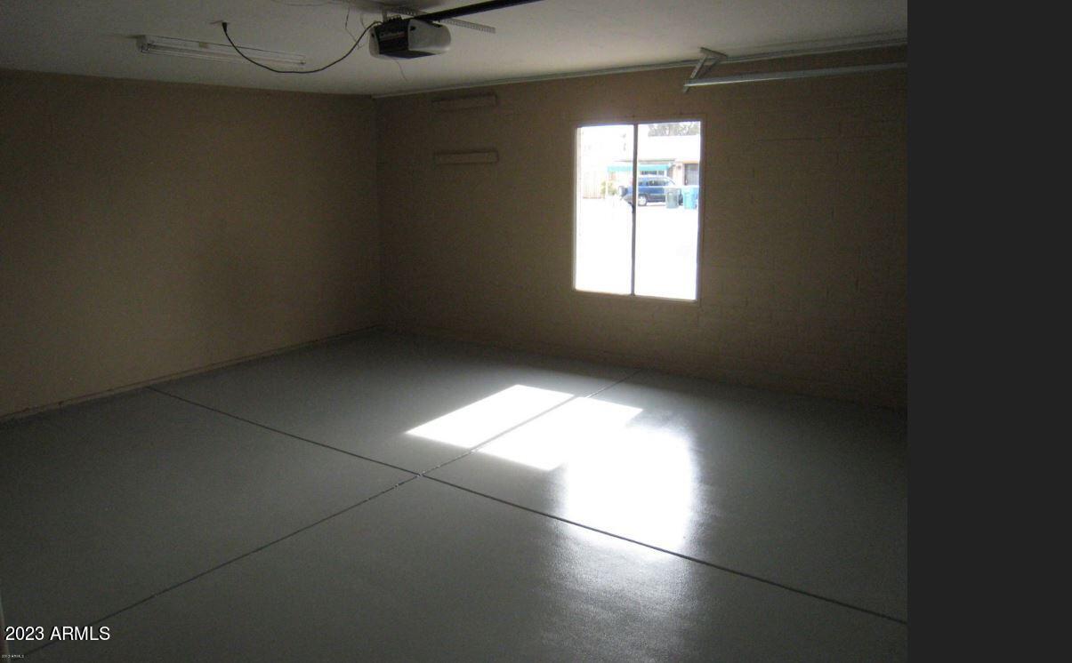 3720 West Redfield Road Phoenix, AZ 85053 - Photo 30 of 32 Garage