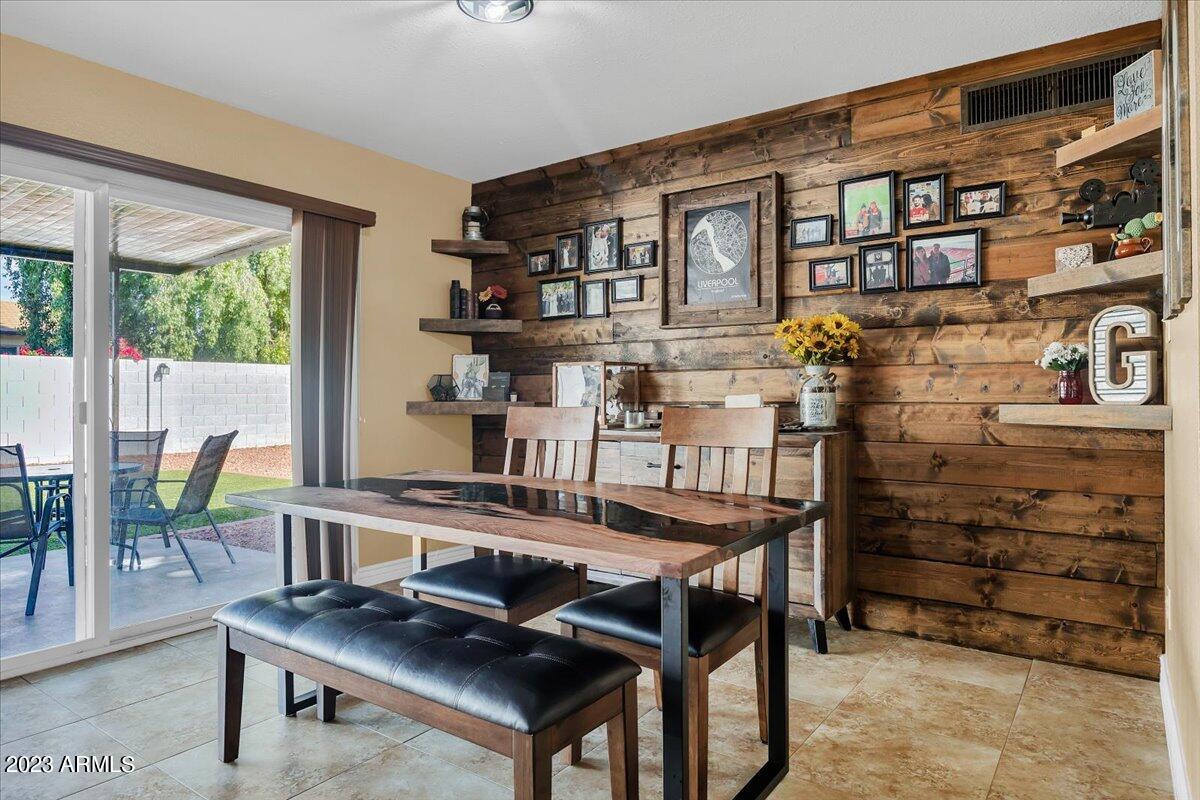 3720 West Redfield Road Phoenix, AZ 85053 - Photo 6 of 32 10-3702 W Redfield-10