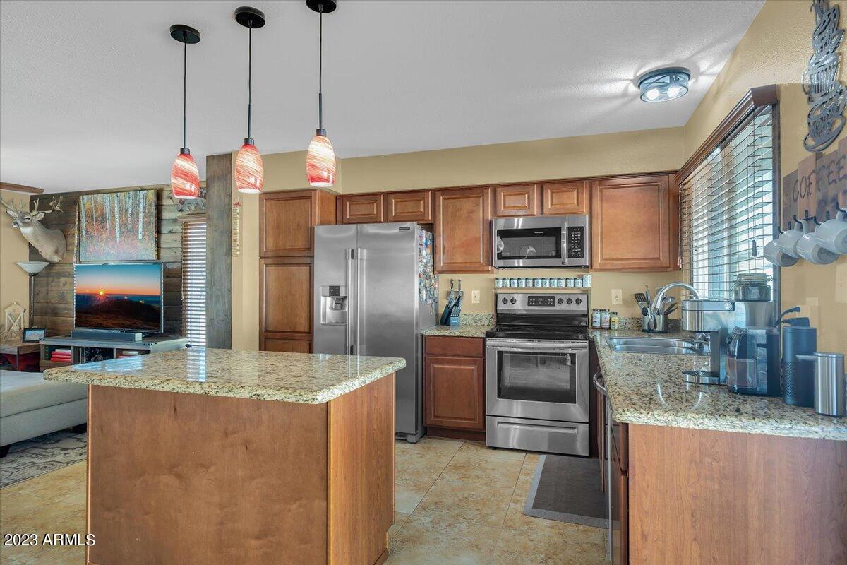 3720 West Redfield Road Phoenix, AZ 85053 - Photo 8 of 32 12-3702 W Redfield-12