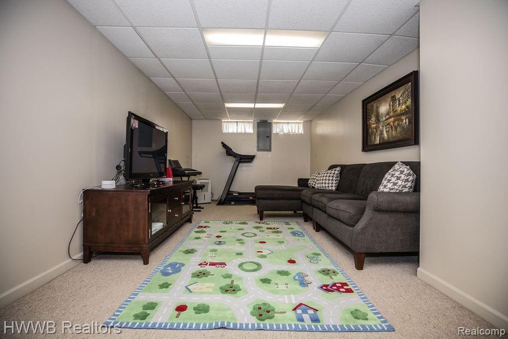 1944 Fairfield Drive Rochester Hills, MI 48306 - Photo 24 of 28