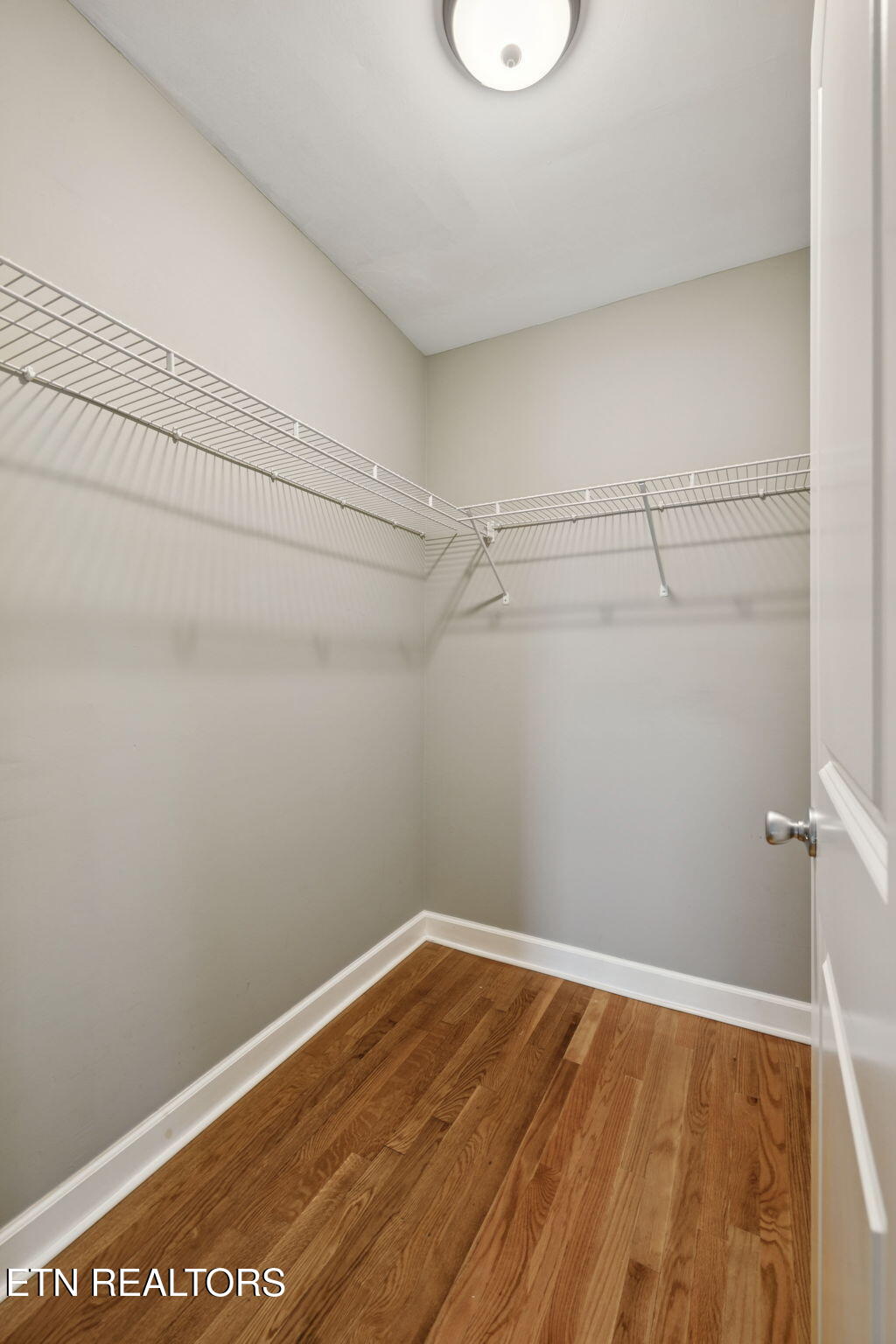 3847 Wilani Road Knoxville, TN 37919 - Photo 27 of 56 Primary Closet
