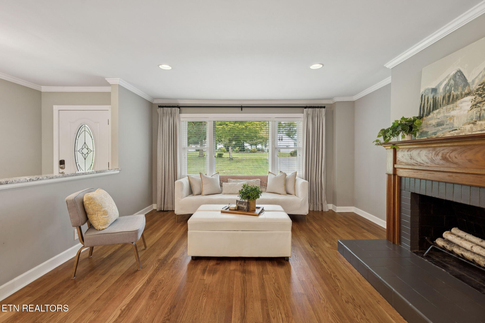 3847 Wilani Road Knoxville, TN 37919 - Photo 4 of 56 Beautiful Hardwood Flooring