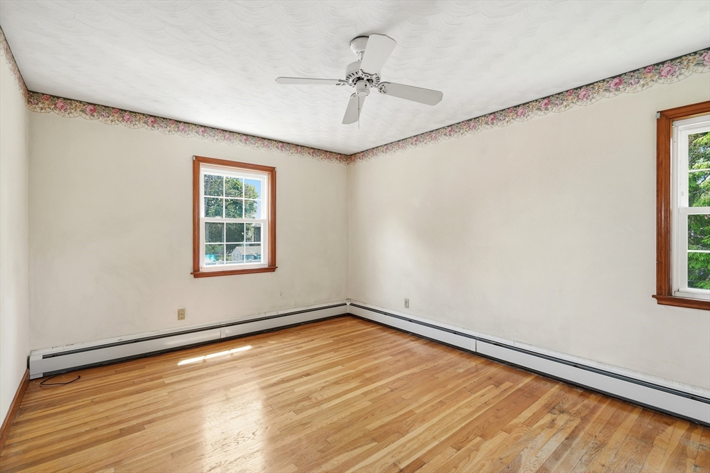 18 Livesey Road Quincy, MA 02171 - Photo 12 of 27