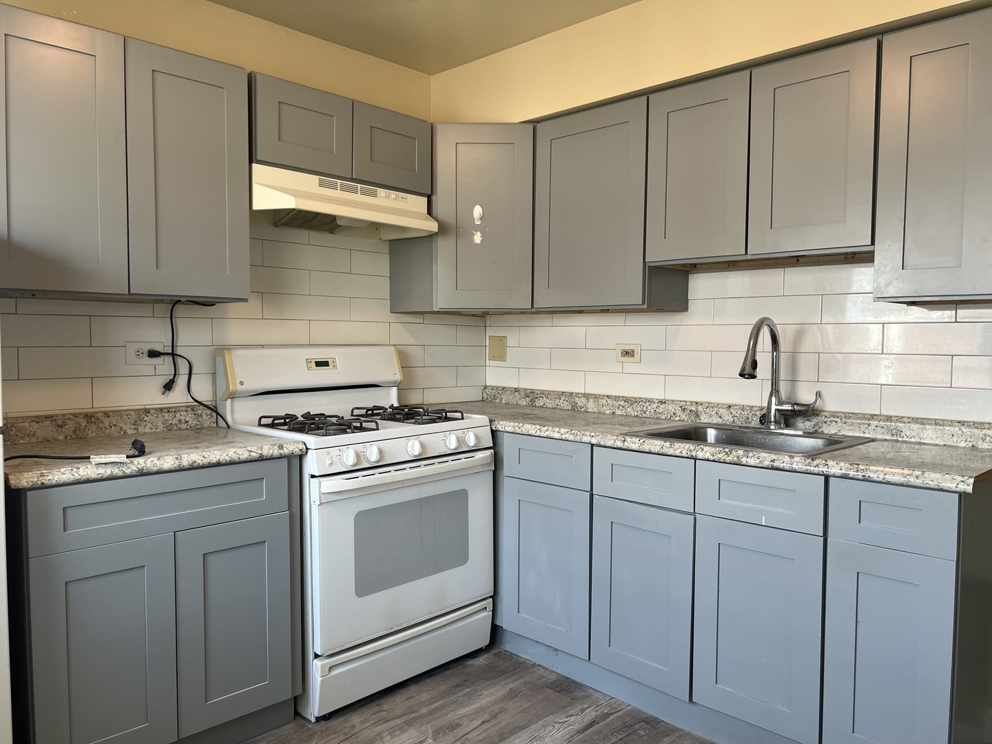 5305 South 72nd Court, Unit 2 Summit, IL 60501 - Photo 8 of 12