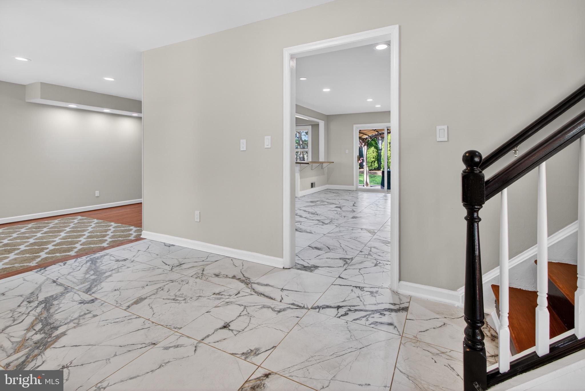 16 Redding Ridge Drive Gaithersburg, MD 20878 - Photo 20 of 53 Spacious entry with elegant flooring.