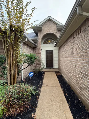 $2,400 | 13714 Brighton Park Drive, Houston, TX 77044