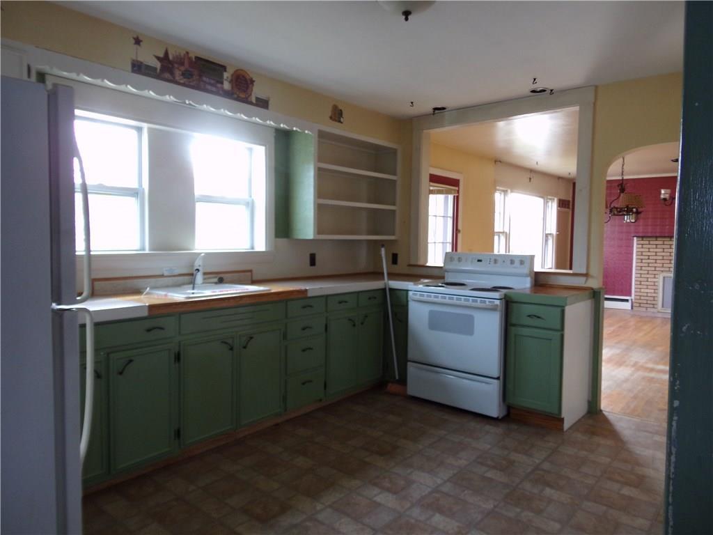85 Forest Avenue Millinocket, ME 04462 - Photo 2 of 13 Photo