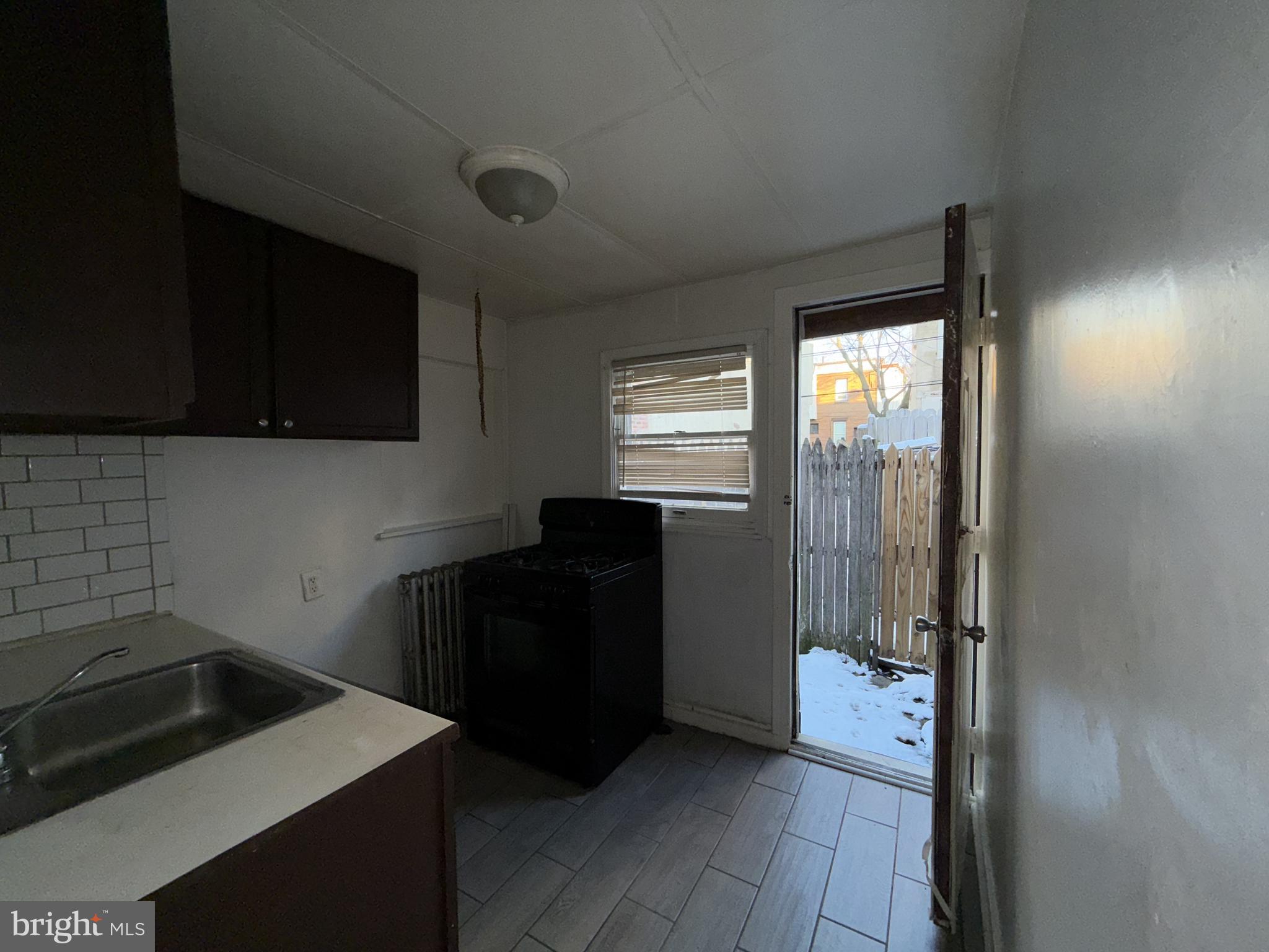 3237 Hartville Street Philadelphia, PA 19134 - Photo 4 of 8