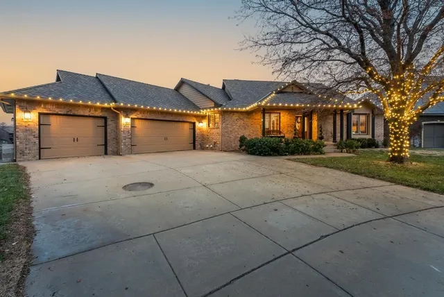 $699,900 | 4752 North Portwest Court, Wichita, KS 67204