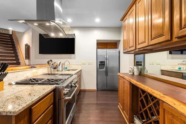 $699,900 | 4752 North Portwest Court, Wichita, KS 67204