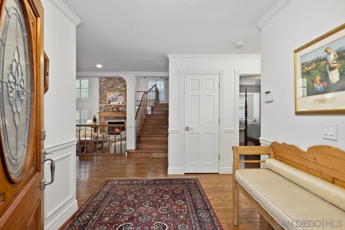 1642 Kings Way Vista, CA 92084 - Photo 6 of 41