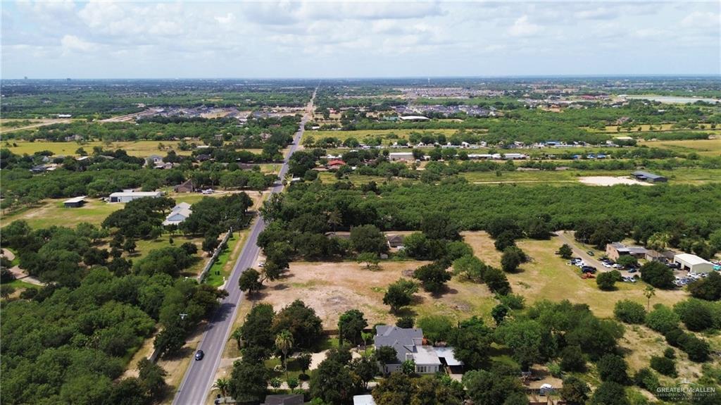 6901 North Taylor Road Mission, TX 78573 - Photo 3 of 5 a view of a city