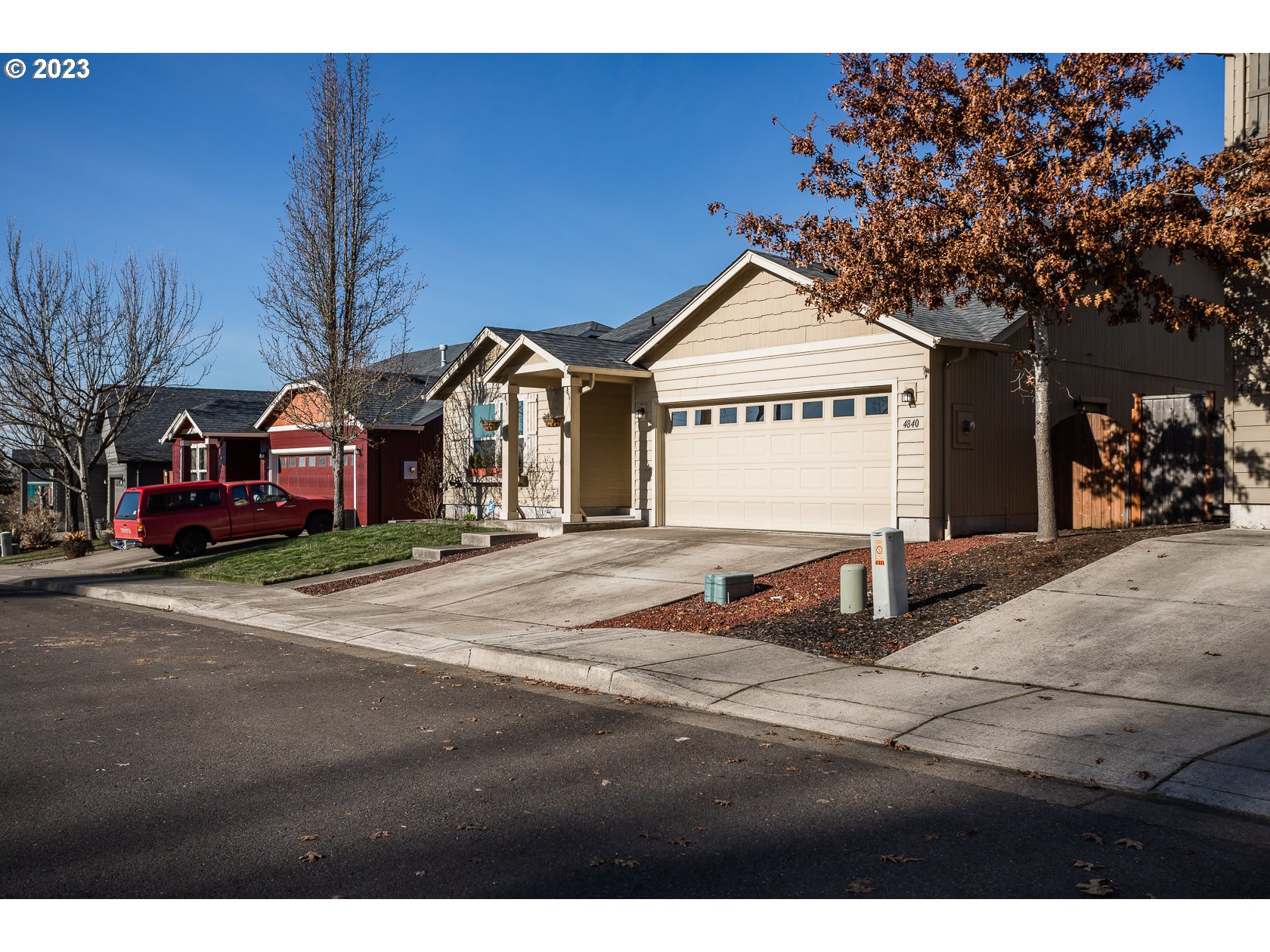 4840 Holly Street Springfield, OR 97478 - Photo 2 of 27 a view of a house with a outdoor space