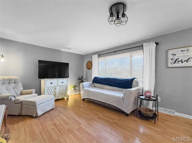 $264,900 | 1956 Sonny Drive, Arnold, MO 63010