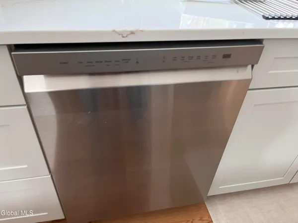 $775,000 | 41 Moffitt Road, Chester, NY 12817