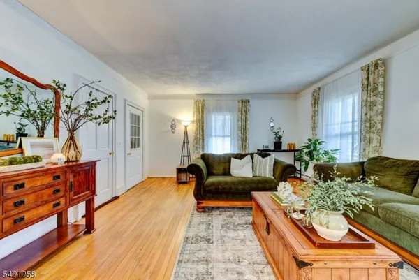 $2,400 | 11 Sterling Parkway, Unit 1, Ogdensburg, NJ 07439