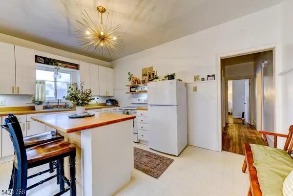 $2,400 | 11 Sterling Parkway, Unit 1, Ogdensburg, NJ 07439