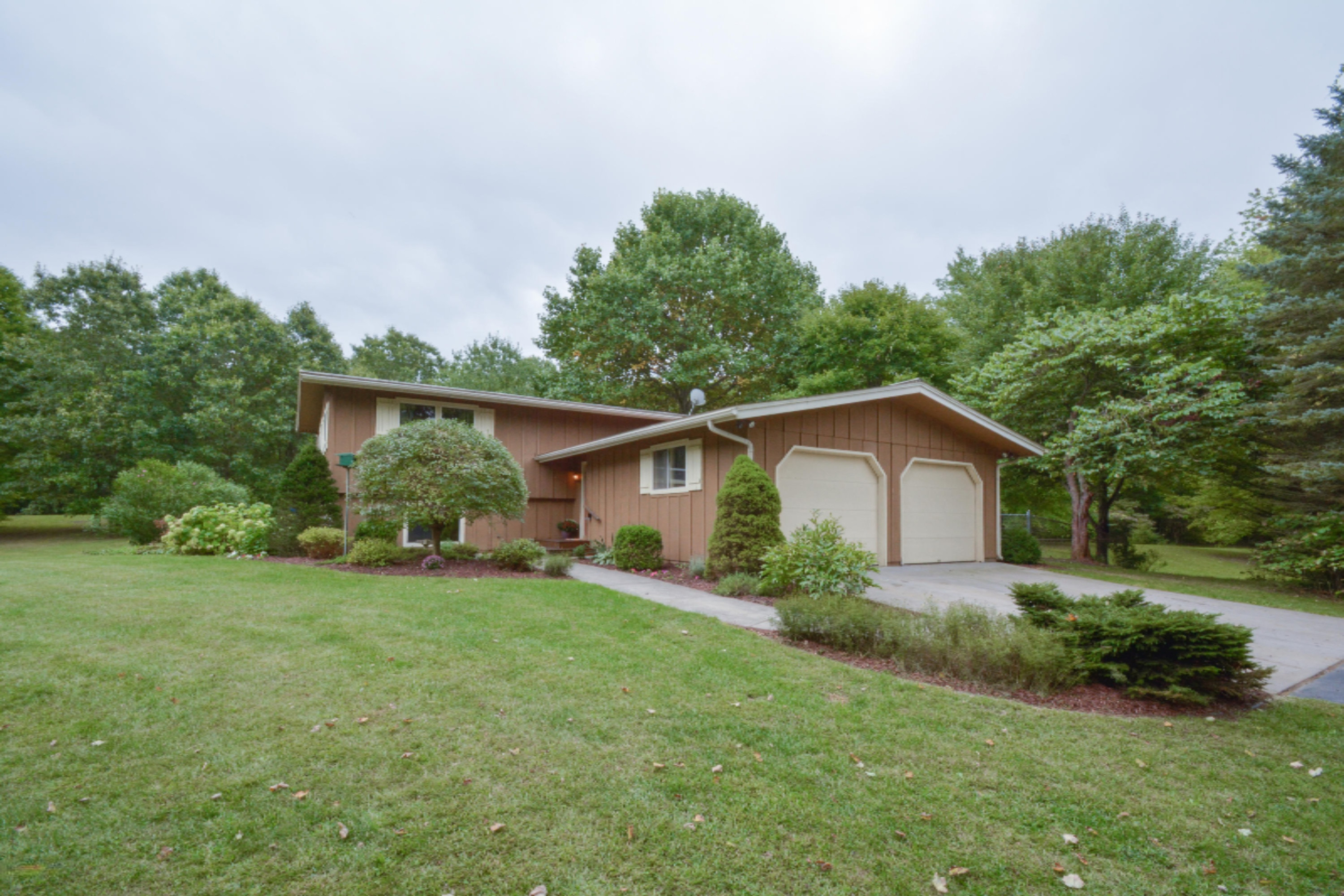 1550 Meachem Road Battle Creek, MI 49017 - Photo 2 of 49 1550 Meachem rd. BC (2)