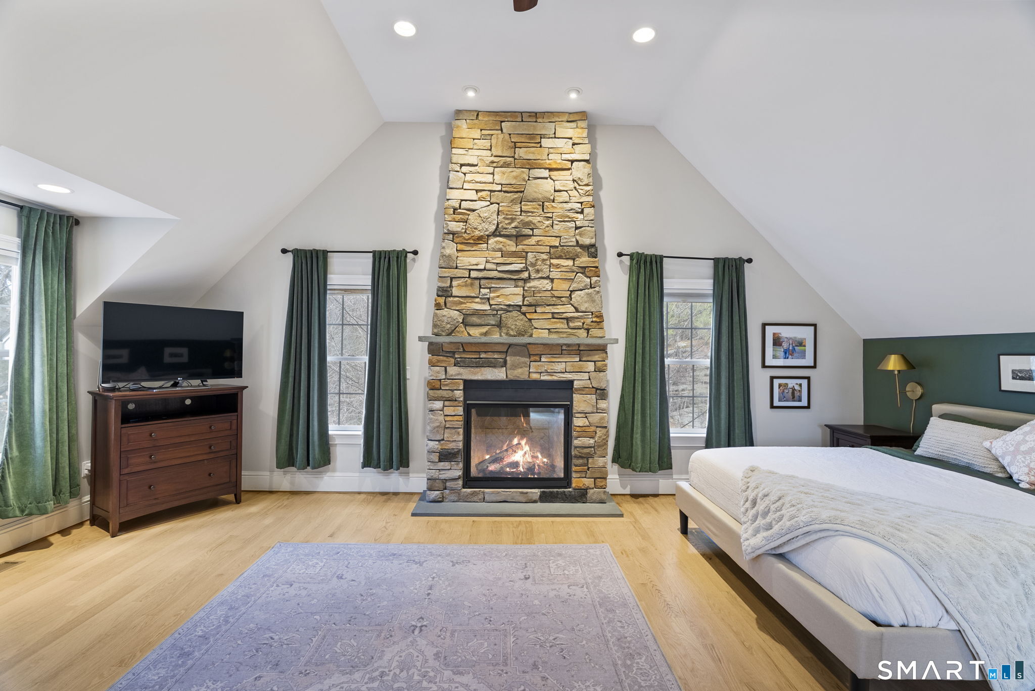 1197 Neipsic Road Glastonbury, CT 06033 - Photo 20 of 40