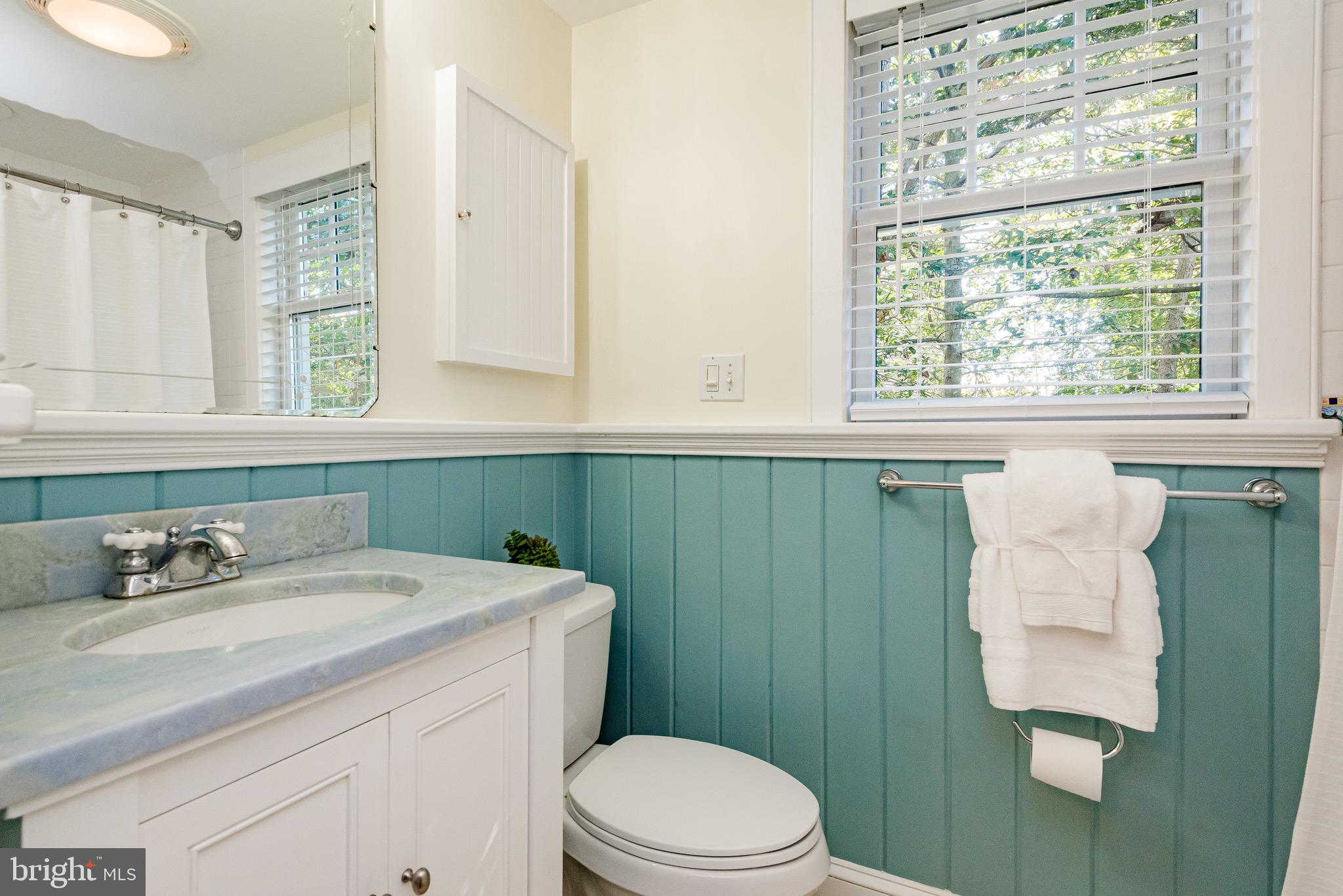 612 Holly Ridge Road Severna Park, MD 21146 - Photo 11 of 39 Upper Level Full Bath