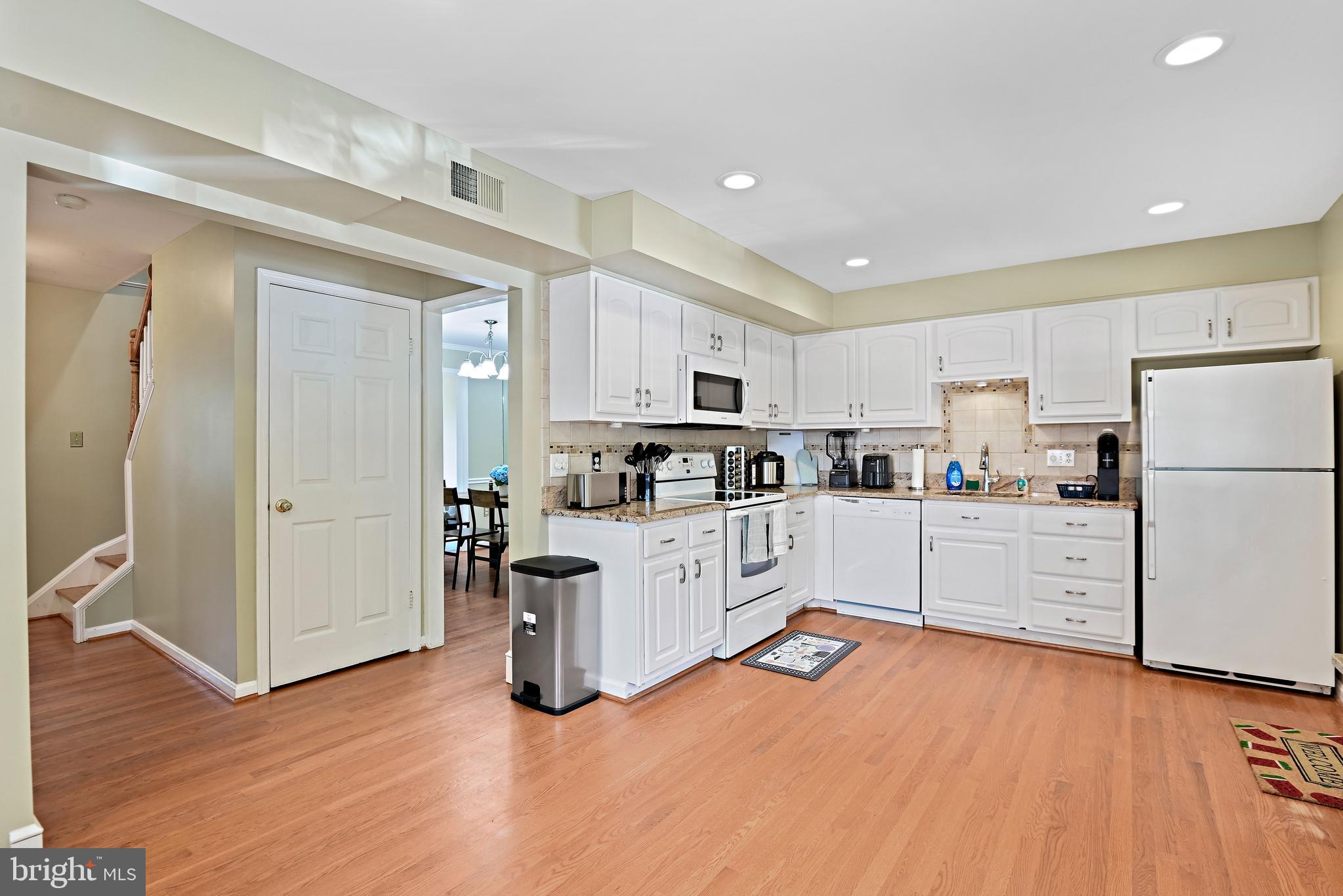 5267 Leestone Court Springfield, VA 22151 - Photo 10 of 30