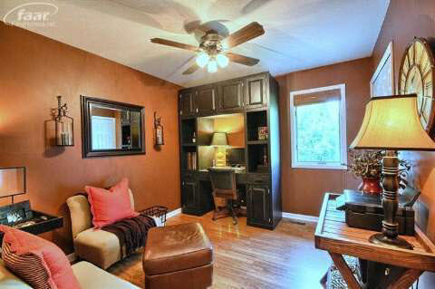 12269 White Lake Road Fenton, MI 48430 - Photo 15 of 32 20415721-14.JPG