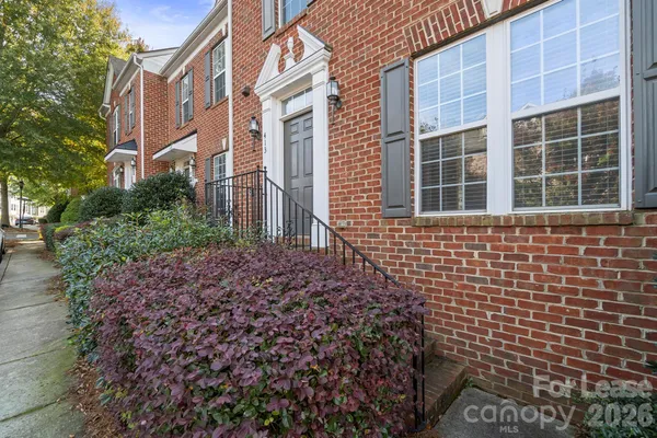 $2,700 | 413 Armour Street, Davidson, NC 28036