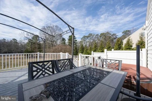 $685,000 | 4 Greenleaf Lane, Seaford, DE 19973