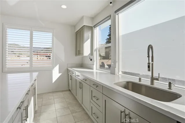 $724,800 | 811 North Dalton Avenue, Unit 105, Azusa, CA 91702