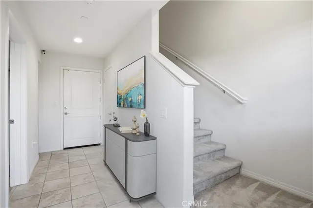 $724,800 | 811 North Dalton Avenue, Unit 105, Azusa, CA 91702