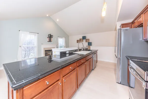 $284,500 | 5588 Hampshire Lane, Ypsilanti, MI 48197