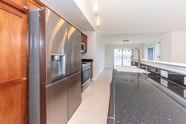 $284,500 | 5588 Hampshire Lane, Ypsilanti, MI 48197