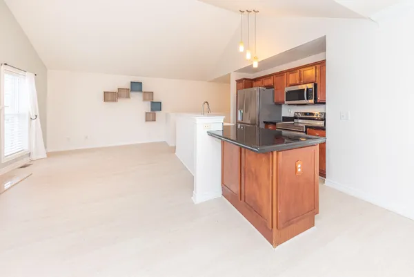 $284,500 | 5588 Hampshire Lane, Ypsilanti, MI 48197